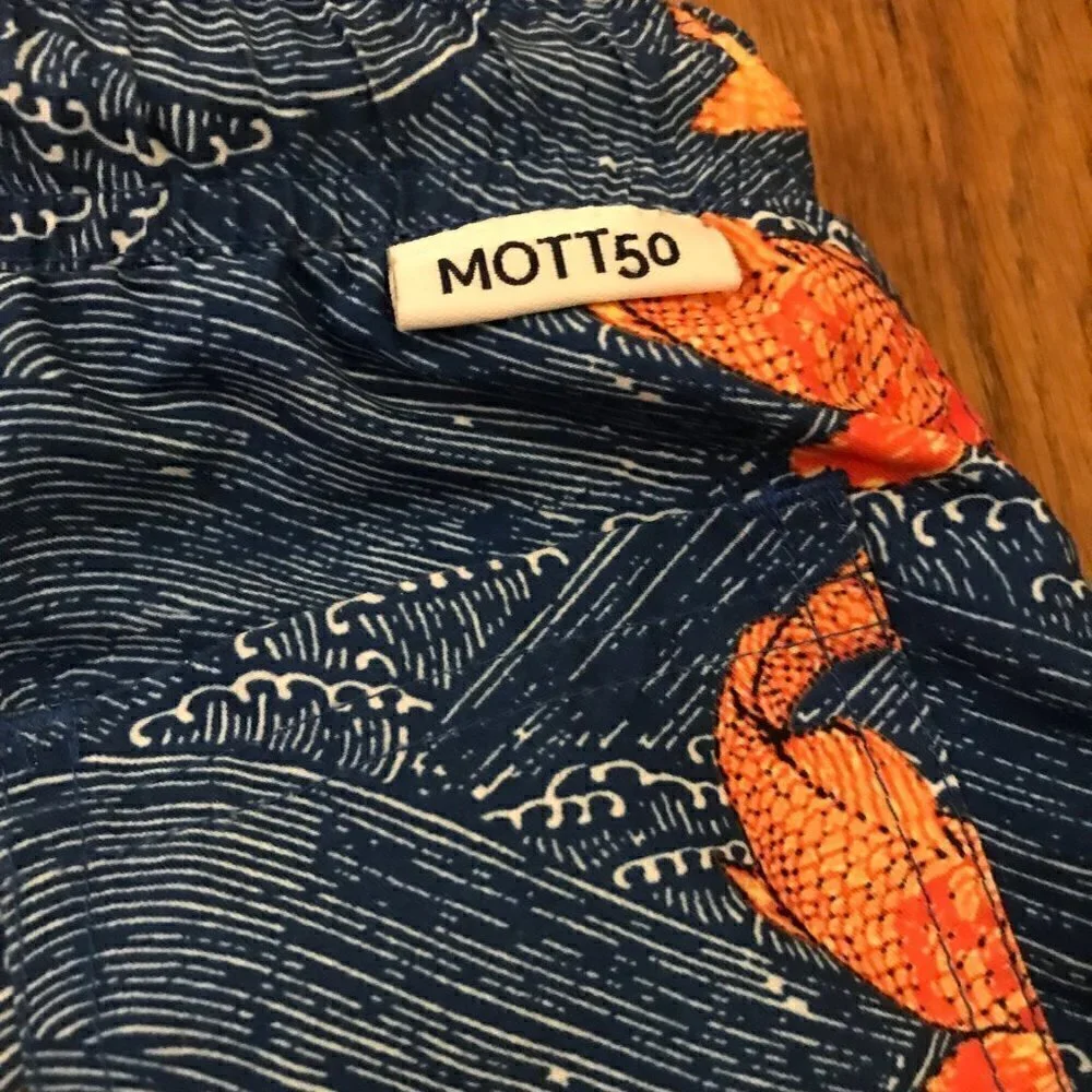 Mott50 boys koi